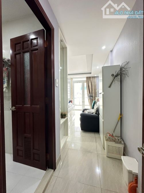 1 CĂN DUY NHẤT- Chỉ 10 tỷ- MTKD Nguyễn Thái Bình ( Khu sân bay)- 5 tầng ở ngay- chỉ 10 tỷ - 4
