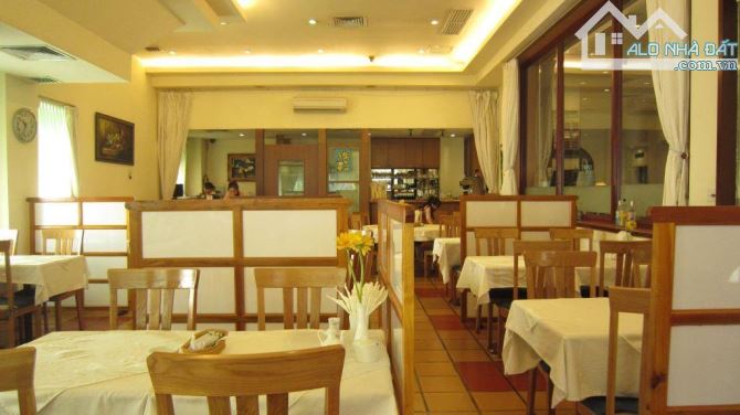 CHO THUÊ KHÁCH SẠN 4 SAO 95 PHÒNG- MT PASTEUR,Q1- DT: 25X40- GIÁ: 1,9 TỶ/TH - 4