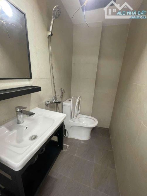 Chính chủ nhờ biệt thự Văn Quán, Dân xây nở hậu, Mặt tiền quyền lực, Ô tô 7 chỗ vào nhà - 4