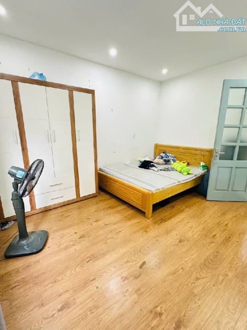 NHÀ ĐẸP TÂY MỖ. LÔ GÓC - 2 THOÁNG - NỞ HẬU 40m x 4T- GẦN Ô TÔ -  TT NAM TỪ LIÊM- VIEW HỒ M - 4