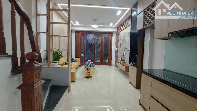 THANH XUÂN - NHÀ ĐẸP MỚI ĐẸP NHƯ KHÁCH SẠN - 4 NGỦ KHÉP KÍN - FULL NỘI THẤT -  NGÕ 2.5 M - 4