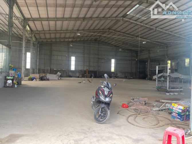 ♦️B.án xưởng Hố Nai gần đường Hoàng Văn Bổn.Gần Ql1A.  ▪️Dt : gần 1800m2 ( diện tích xưởng - 4