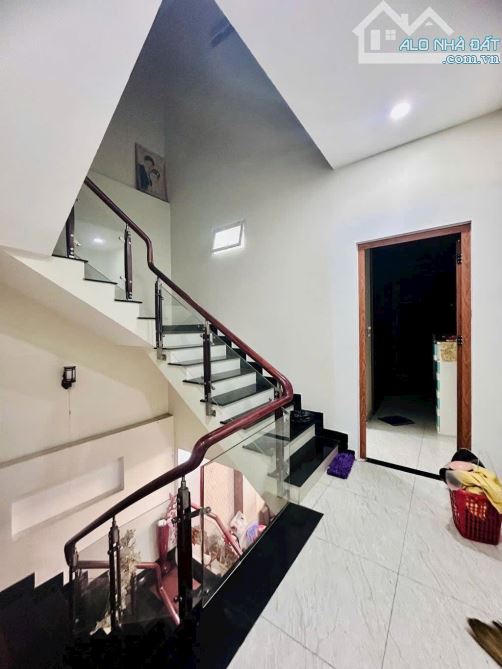 🔥 GIẢM SỐC GẦN 1 TỶ 🔥  💛 NHÀ 4 TẦNG – 95M² – NGAY PHẠM VĂN BẠCH – P.15, TÂN BÌNH - 4