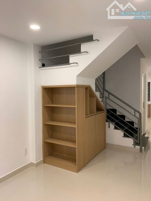 3 TẦNG CÒN MỚI- 3.2 x 17M- 3PN- NGUYỄN HUY LƯỢNG P14 BT- 7,8 TỶ TL - 4