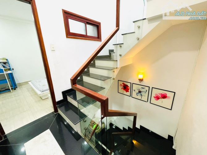 Nhà 4 tầng hẻm ô tô Ni Sư Huỳnh Liên, gần Bàu Cát, 5.7 tỷ - 4