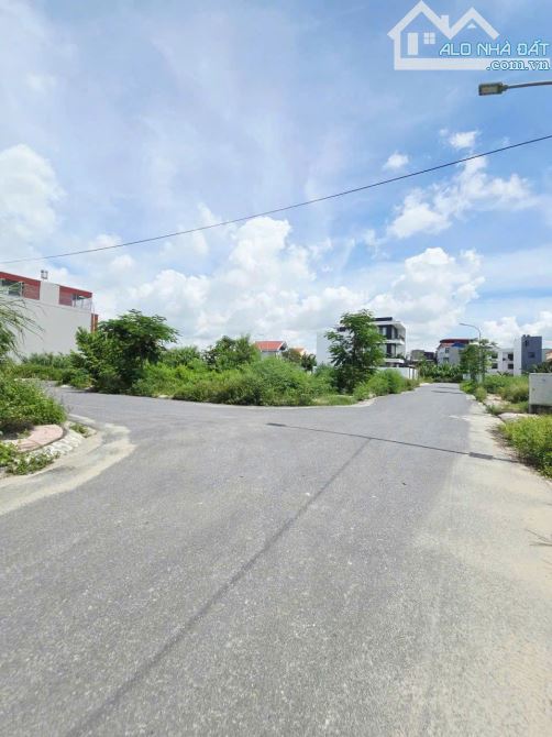 Bán lô đất 2 mặt tiền trước sau 123m Tổ 6 thị trấn An Dương giá chỉ 4,x tỷ - 4