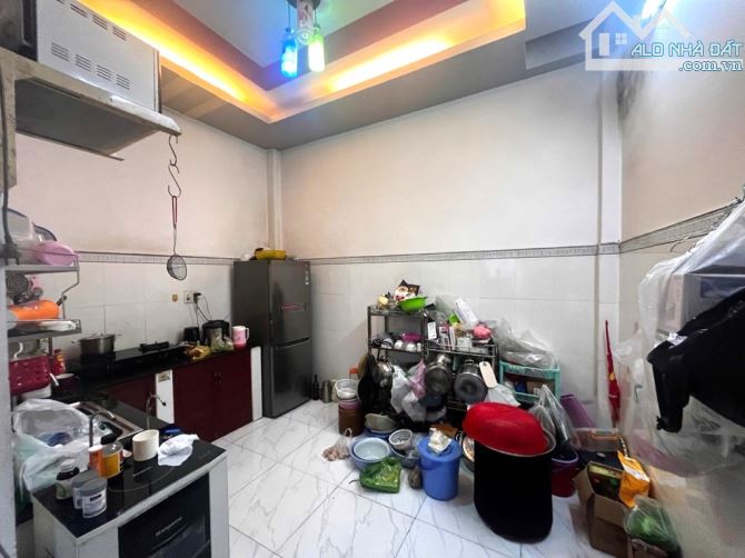 NGAY LÊ VĂN QUỚI SÁT NGÃ TƯ BỐN XÃ - NHÀ 3 TẦNG - HẺM XE HƠI- 41M2 (4.05x10). CHỈ 5 TỶ XÍU - 4