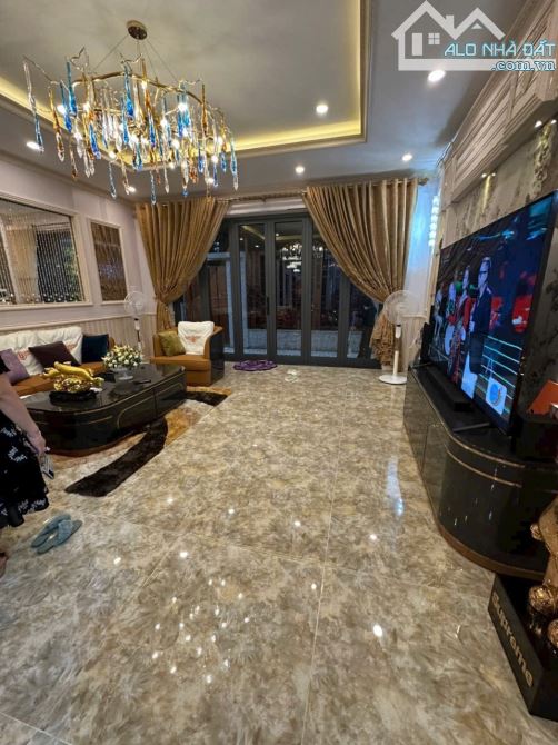 GIA ĐÌNH. CẦN NHƯỢNG LẠI CĂN BIỆT THỰ TÂM HUYẾT.GẦN SÔNG MÁT MẺ - 4