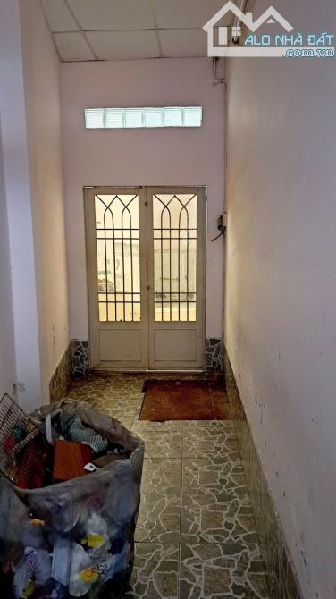 MỘT CĂN DUY NHẤT 2 TẦNG DT 4,3x11 ,5 TRUNG MỸ TÂY Q 12 XE HƠI NGỦ TRONG NHÀ GIÁ 3,1 T - 4