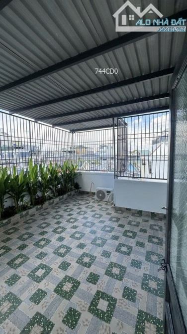Bán nhà hẻm xe hơi Huỳnh Thị Hai, Q.12 - 5 tầng– 55M2 – Nhỉnh 6 tỷ - 4