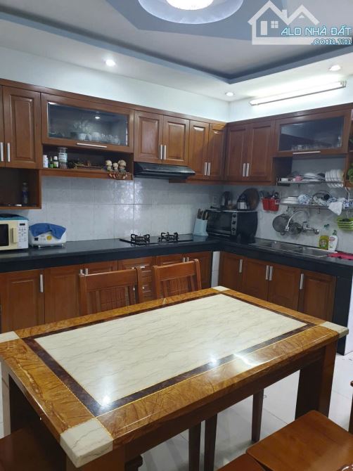 Bán 702/50A Lê Đức Thọ P15 Gò Vấp, DT 4,6x22m, 1 trệt 2 lầu ST. Giá 12 tỷ - 4