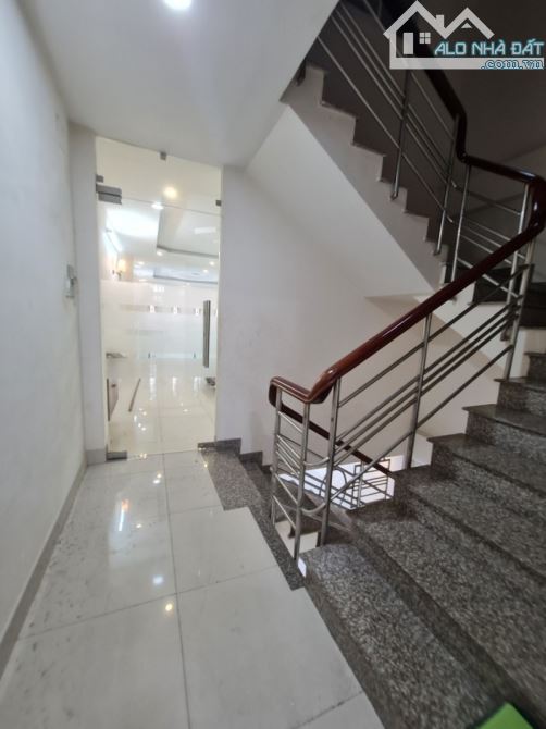 Mặt Tiền Đường Đô Đốc Thủ, Tân Phú - 110m2 - Ngang 4m1 - 5 Tầng - 4