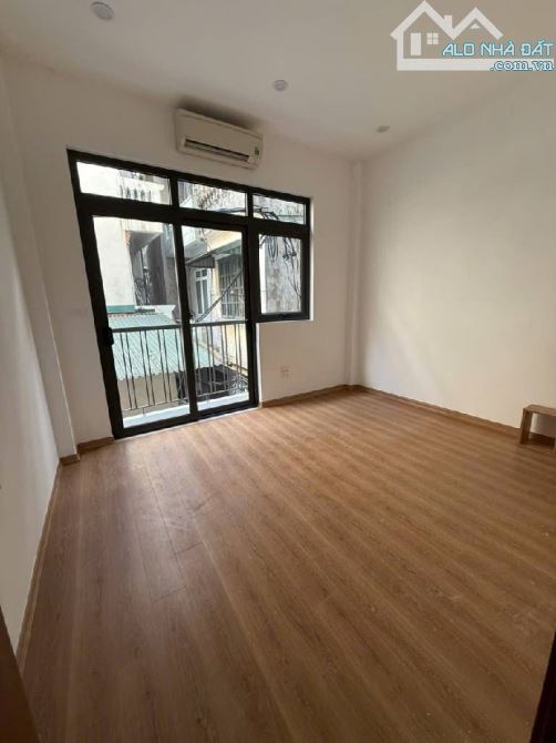 BÁN NHÀ GỐC ĐỀ - HOÀNG MAI-36M-4 TẦNG - 7.5 TỶ - CÁCH 30M RA Ô TÔ - 4