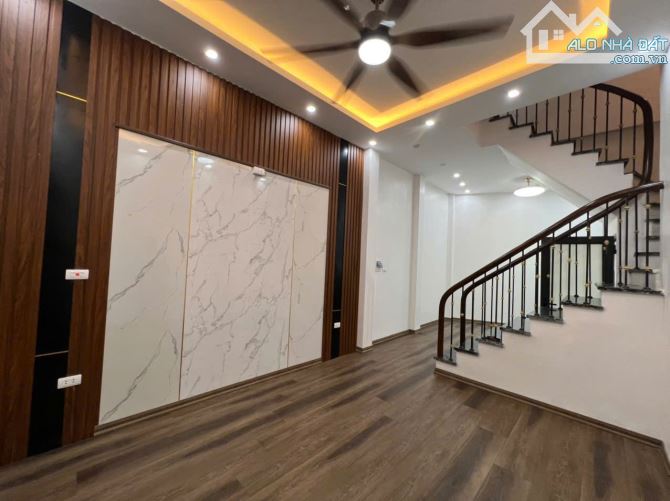 BÁN NHÀ TT ĐỐNG ĐA, 45M2X4T, 6 NGỦ, NHÀ MỚI, GIÁ 9 TỶ, ĐẸP NHẤT Đ.Đ - 4