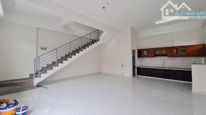 Shophouse- Chung Cư Lê Thành Lock A3 -130m2- 4tỷ SHR - 4