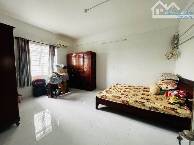 Cho thuê căn hộ 80m2 full nội thất mới đẹp góc 2 mặt tiền đường Nguyễn Ái Quốc - 4