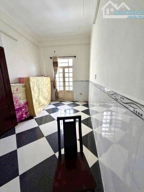 Cho thuê nhà hẻm 6 phòng ngủ gần sân vận động cần thơ giá 8 triệu - 4