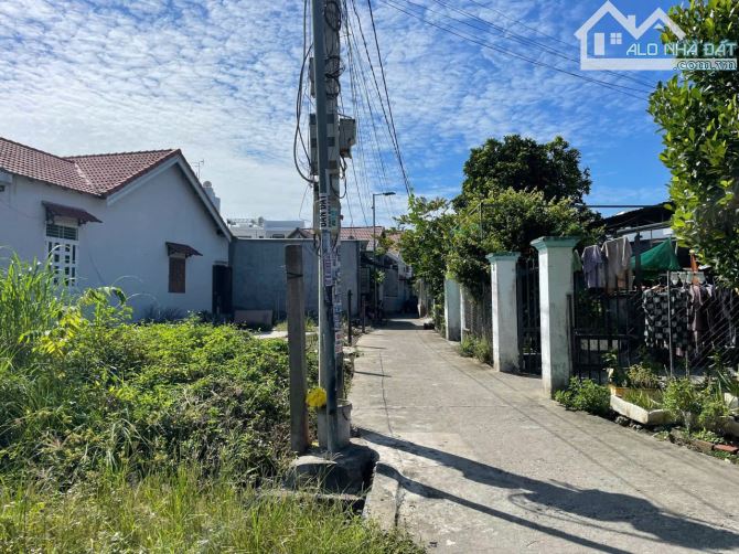 Đất Võ Cạnh Vĩnh Trung gần sân bóng dt 232m2 có thổ cư giá 2ty5 - 4