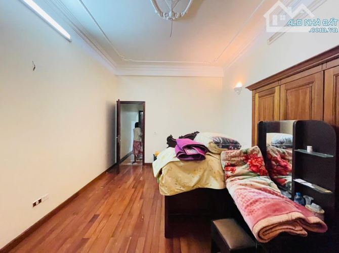 Gia đình bán nhà Trần Bình-Hồ Tùng Mậu, phân lô 3 ôtô tránh, 70m2 MT gần 5m giá 18,5 tỉ - 4