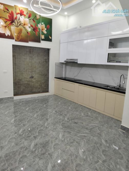 BÁN NHÀ P VƯƠNG THỪA VŨ DT 55M,3 TẦNG. 4,4MT 16 TỶ. - 4