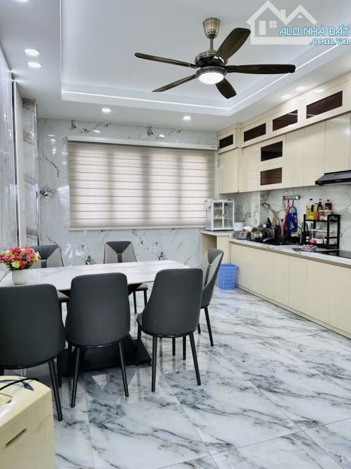 BÁN NHÀ SỔ HỒNG RIÊNG SÁT MT ĐƯỜNG TX47- PHƯỜNG THẠNH XUÂN-Q12-53M² -5 TẦNG- HẺM 8M - 4