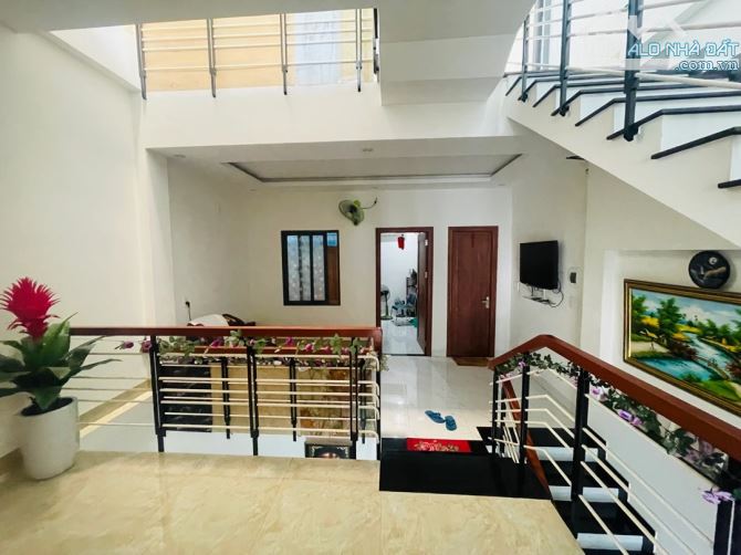 🏡 BÁN GẤP NHÀ 3 TẦNG NGAY CHÂN CẦU RỒNG - 80M2 - 💰 CHỈ 9,7 TỶ - 4