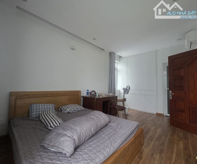 Q2, NGAY LÊ VĂN THỊNH - NHÀ MẶT TIỀN ĐƯỜNG KINH DOANH - 190M2(10*19)* 3 TẦNG - GIÁ 17,5 TY - 4