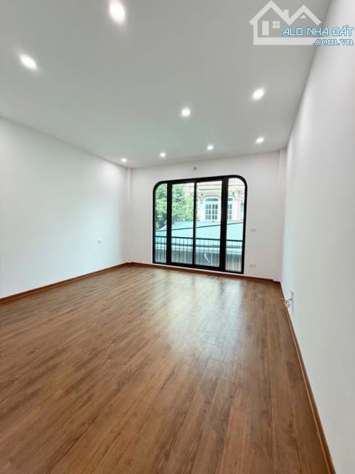 BÁN NHÀ ĐẸP PHÚC LỢI LONG BIÊN, 5 TẦNG DÂN XÂY CHẮC CHẮN, DT 40M² – CHỈ HƠN 6 TỶ - 4