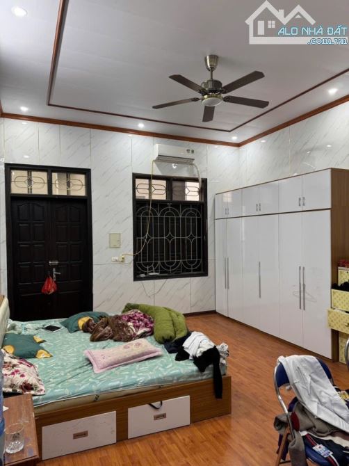 Bán nhà Thạch Bàn,Long Biên 3 tầng,93m,mt5m lô góc nhỉnh 13 tỷ - 4