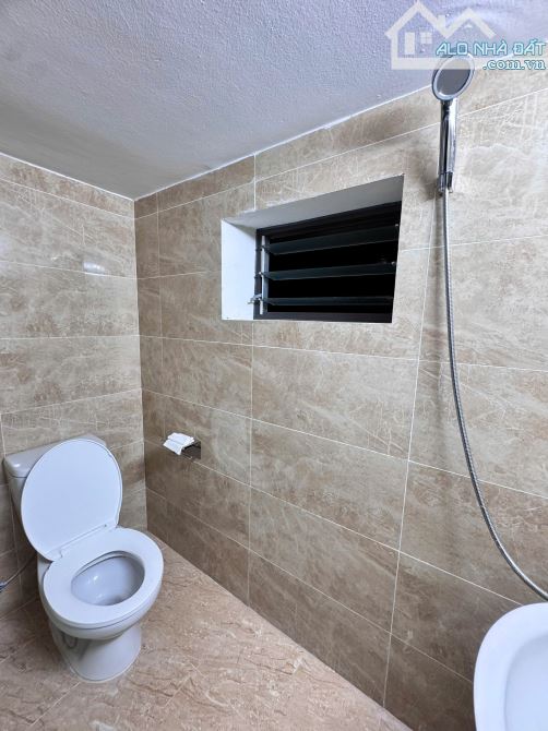 Cho thuê nhà ngõ 113 phố Nguyễn Bình Khiêm, Phường Nguyễn Du, Hai Bà Trưng. DT 70m x 4 - 4