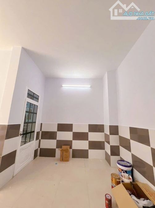 Nhà 1 Lầu Mái Hộp 5,7 x 8m, 2PN 2WC Sổ Hồng Riêng Giá Rẻ Còn Thương Lượng - 4