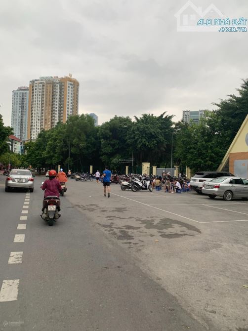 Biệt thự công viên Cầu Giấy 330m2 MT 16,5m 4T nổi 1 hầm - Đường hè lớn hơn Phố - 95 tỷ - 5