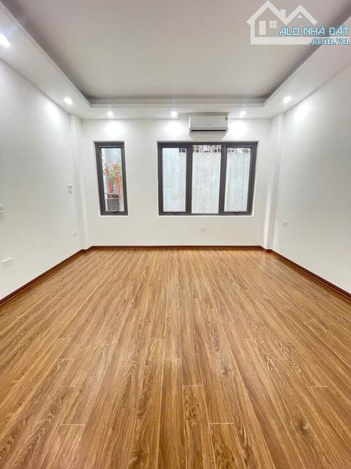Khương Trung, Trung Tâm Thanh Xuân - 5 Tầng - Mặt tiền 4,2m - Ngõ Nông - 5