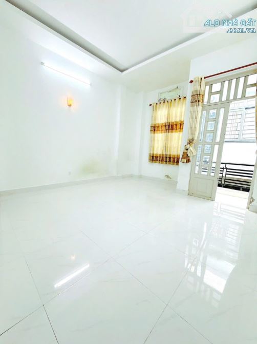 Nhà bán k lộ giới, 3 tầng (4.4x9m), hẻm 56 Bùi Minh Trực - 5