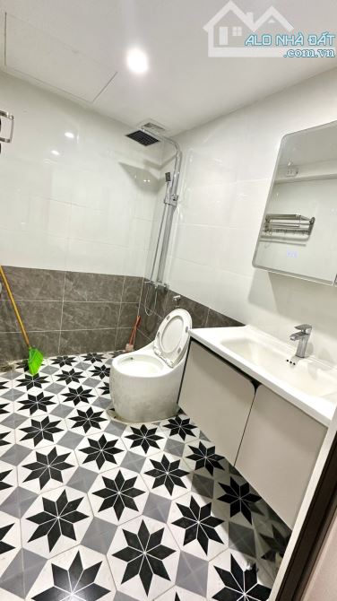 CC BÁN CĂN TT 3 NGỦ TRẦN QUỐC HOÀN - KHÁCH BẾP RIÊNG BIỆT - FULL NỘI THẤT - Ở NGAY - 80M2 - 5