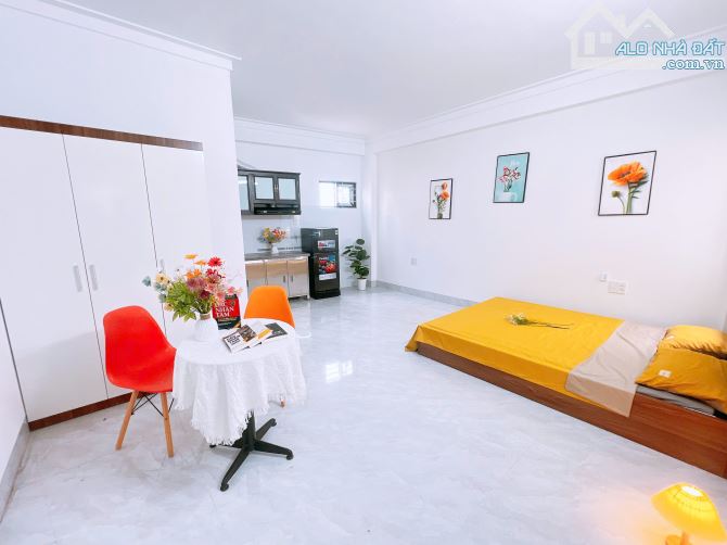 Studio 40m² full nội thất, cửa sổ lớn – Lạc Long Quân, Tây Hồ, 5tr - 5