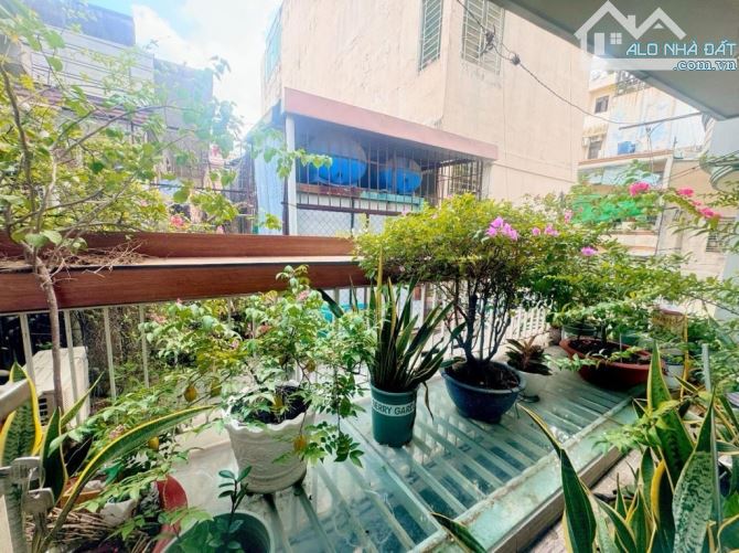 PHƯỜNG MỚI TÂN SƠN NHẤT - Đẹp mê ly, để ở khỏi nghĩ - 4.3x12, 4 tầng, 5 phòng ngủ - 8 tỷ - 5