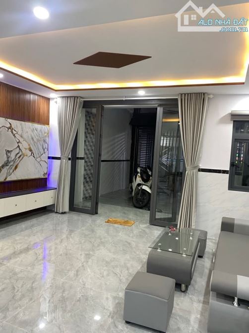 BÁN NHÀ ĐẸP 100M² – 2 TẦNG – TT QUẬN 9 – GIÁ CHỈ NHỈNH 7 TỶ - 5