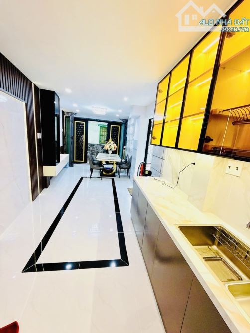 🏡 Nhà Đẹp giá mềm Quận 10 – 1 Trệt 2 Lầu, Sổ Hồng Riêng, Chỉ 5.28 Tỷ - 5