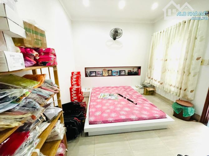 Nhà 4 tầng hẻm ô tô Ni Sư Huỳnh Liên, gần Bàu Cát, 5.7 tỷ - 5
