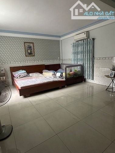 Bán 702/50A Lê Đức Thọ P15 Gò Vấp, DT 4,6x22m, 1 trệt 2 lầu ST. Giá 12 tỷ - 5