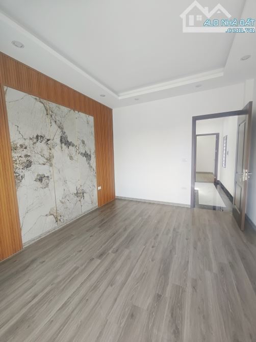 Bán nhà mới, xây độc lập 52m2 x 4 tầng tại Đông Mỹ, Nam Phù, giá 4,7 tỷ - 5