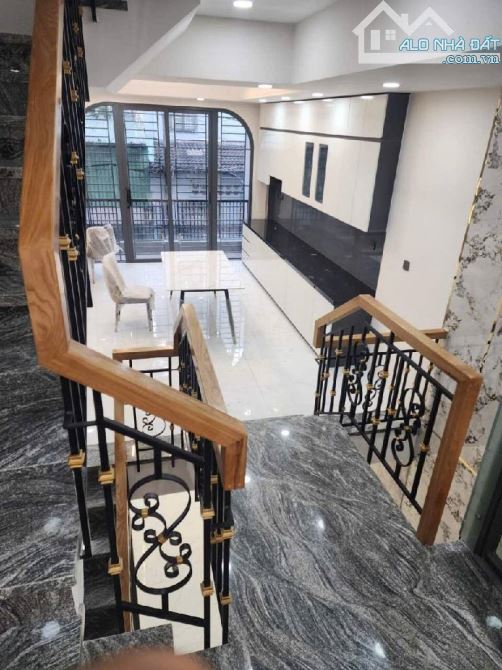 Nhà Đẹp 5 Tầng - 9.35 Tỷ - 56M2(Nở Hậu) - Thang Máy - Xe Hơi Vào Nhà - Giáp Quận 6 - 5