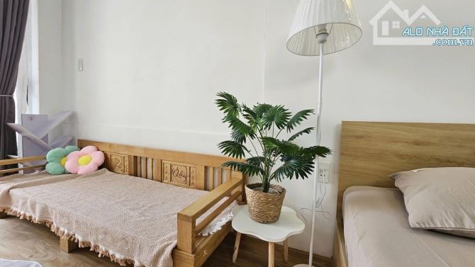 Hẻm ô tô ngay chợ Bà Cờ, QuẬn 3, 3 phòng ngủ, chỉ nhỉnh nhẹ 6 đồng - 5