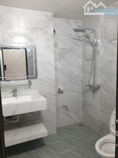 BÁN NHÀ ĐẸP 3.45 TỶ 3 TẦNG 76M2 CÓ SÂN Ô TÔ NGÕ ĐƯỜNG THANH BÌNH - 5