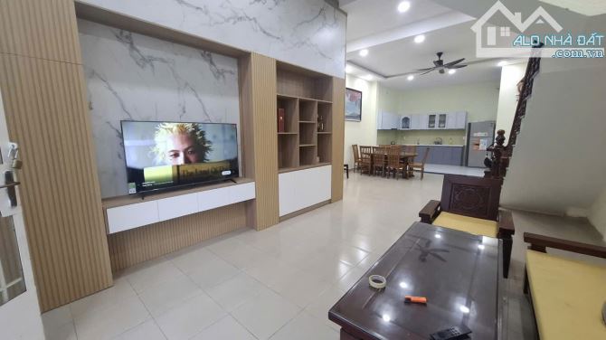 bán nhà 1 trệt 2 lầu 4pn hướng ĐN 5.6 tỷ cách trung tâm 3km đường Hải Đức, nhận ký gửi - 5