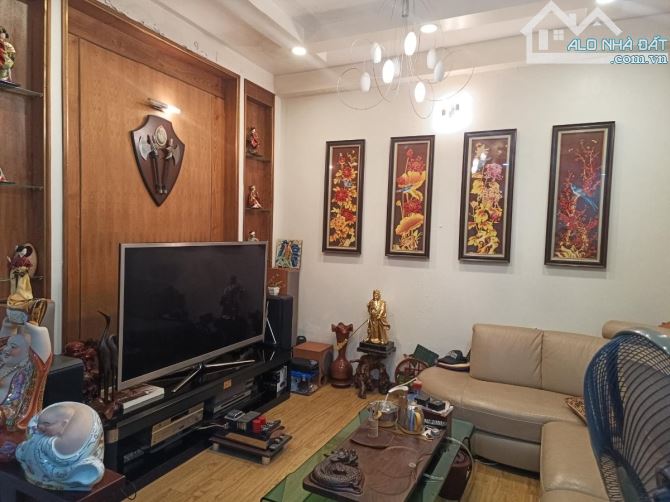 BÁN NHÀ NGUYỄN KHÁNH TOÀN, 60M2, MT 4.5M, 5 TẦNG, VIEW CÔNG VIÊN, VỈA HÈ OTO, GIÁ 17.5 TỶ - 6