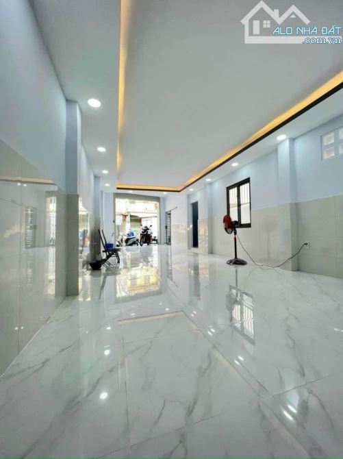 Nhà mặt tiền đường thống Nhất 100m2 chỉ 9 tỷ 9 phường 11 Gò Vấp ngang 5,1 x 20m - 6