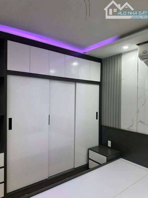 Bán nhà 4 tầng cực đẹp mặt đường Tô Vũ, Văn Cao, Hải Phòng - 6