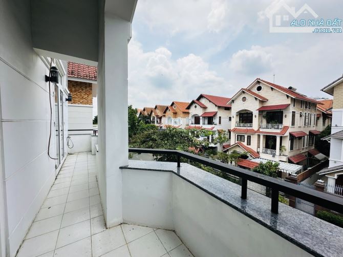 🏡 BIỆT THỰ HIM LAM TRUNG SƠN – SÁT QUẬN 7 🏡 250m² (12.5 x 20m) – 1 hầm, 3 tầng, 10PN - 6